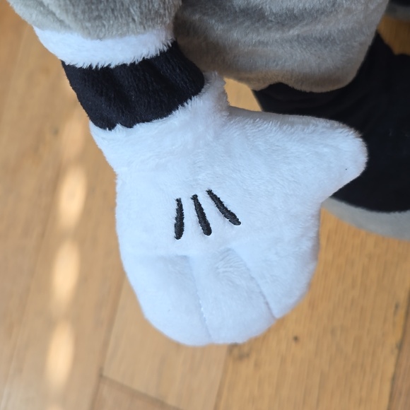 NWT Disney Minnie Mouse Halloween Battery Operated Fancing Plush 13" Tall - Picture 4 of 9